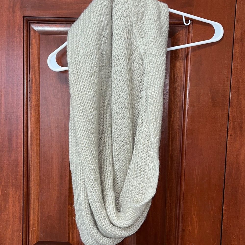 Charlie Paige Cream Gold Knit Infinity Scarf Cozy Winter Loop Scarf